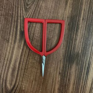 Tijeras Pudgie de Kelmscott Designs, ideales para bordado, punto de cruz y quilting. - Product Image 3