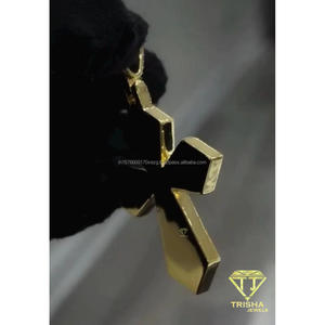 Pendentif Croix Iced Out avec Diamant de Laboratoire en Argent Sterling 925 Plaqué Or Jaune, Bijou Hip Hop de Luxe - Product Image 6