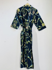 Bata Kimono de Algodón Estampada Azul Oscuro |   Bata Larga con Estampado Floral de Aves |   Ropa Casual para Mujer - Product Image 1