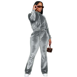 Ensemble de survêtement en velours personnalisé pour femme : sweat à capuche zippé et pantalon de jogging en velours - Product Image 6