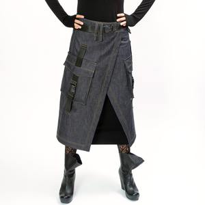 Collection GRACE : Jupe midi en jean pour femme avec poches et ceinture, design asymétrique, haut à manches longues noir écologique, respirant et à séchage rapide - Product Image 1