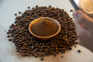 Poudre de café soluble Robusta pur séché par pulvérisation, 20 kg, en carton, pour distributeur, goût expresso, haute qualité, échantillon disponible, Vietnam - Product Image 4