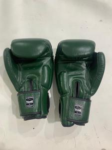 Nuevos Guantes de Boxeo Twins Verdes para Muay Thai con Cierre de Velcro, 100% Cuero Vacuno - Product Image 5