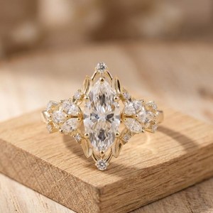 Bague de fiançailles en or massif 10K 14K 18K avec diamant de laboratoire certifié IGI, couleurs DEF, clarté VS VVS, taille marquise et ronde, vente en gros - Product Image 1