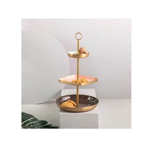 Moderno Soporte Rectangular de 3 Niveles para Postres con Marco Metálico en Tono Dorado y Bandejas en Tonos Pastel para Cenas en Casa y Recepción de Invitados, de la India - Product Image 4