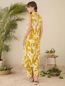 Women's Straight <b>Linen</b> Abstract Printed Kurta & Pant Set - Product Image 3