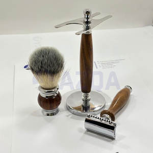 Kit de rasage de luxe avec rasoir de sécurité à double tranchant, brosse et support en bois – Ensemble de rasage professionnel pour barbier - Product Image 6