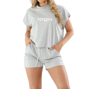Nouvelle conception Ensemble deux pièces pour femme en coton, coupe régulière, crop top et short au-dessus du genou, écologique, respirant, décontracté, service OEM - Product Image 1
