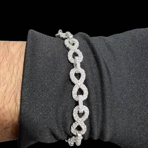Pulsera Infinito de Plata de Ley 925 con Diamantes Moissanite, Corte Brillante Redondo VVS, Joyería de Lujo Unisex para Hombre y Mujer - Product Image 5