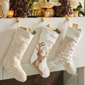 Chaussettes de Noël en coton brodé avec motif renne, sapin et flocon de neige, décoration de fête douce et élégante - Product Image 1