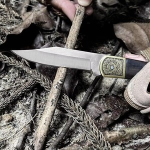 Couteau de chasse et de camping en acier Damas de qualité supérieure, fait main, lame Damas, couteau à dépecer avec étui en cuir, couteaux japonais - Product Image 5