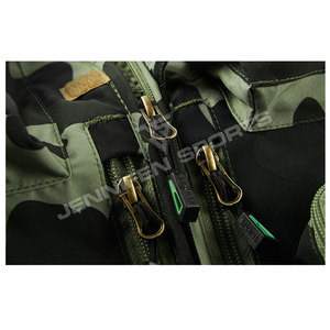 Gilet de randonnée pour homme, gilet en tissu camouflage 100% polyester pour homme, gilet multi-poches respirant pour la chasse et la pêche - Product Image 2