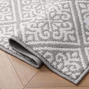 พรมเช็ดเท้าไมโครไฟเบอร์กันลื่นสำหรับห้องน้ำ ลายทางขาวดำ แบบสั่งทำจากโรงงาน ซักได้ - Product Image 5