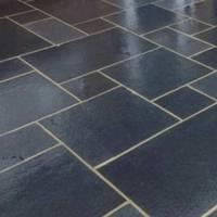 Pavés en pierre calcaire noire naturelle Kadappa pour patios, jardins, cours et projets extérieurs