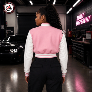 Alfa |   Kapa |   Chaqueta Corta de Motociclista para Mujer Alpha Sorority, Bordada con Motivos Griegos, Cuerpo de Lana, Mangas de Cuero, Resistente al Viento - Product Image 2