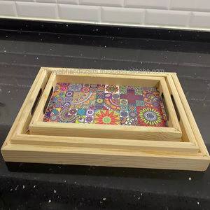 Bandeja de servicio artesanal de madera para ocasiones especiales bellamente elaborada en la India - Product Image 1