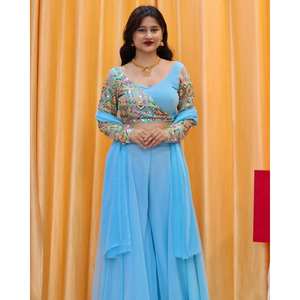 Conjunto de Traje de Fiesta para Mujer con Blusa Plazzo y Dupatta Adornada con Bordado de Hilos y Lentejuelas - Product Image 3