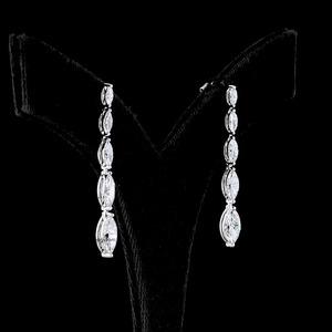 Pendientes Largos con Diamantes Cultivados en Laboratorio, Corte Marquesa, Graduados, Oro 10K 14K 18K, Plata 925 935, Joyería Fina - Product Image 4