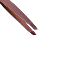 Pinzas profesionales para cejas de último diseño con agarre perfecto, hechas con acero inoxidable de alta calidad. - Product Image 4