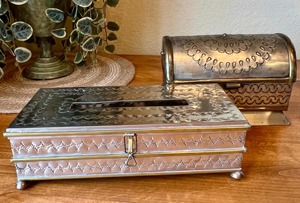 Boîte à mouchoirs décorative en cuivre, idéale pour la maison, les restaurants et les tables de occasions spéciales, en provenance d'Inde. - Product Image 3