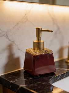 Ensemble d'accessoires de salle de bain en résine marbrée bordeaux et or, collection de luxe de porte-savon et plateau - Product Image 4