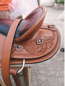 Selle de cheval de haute qualité en cuir de cheval, pour spectacle western, barrel racing et trail, portable, avec accessoires assortis - Product Image 3