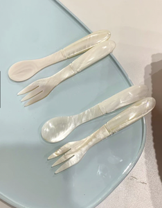 Cuillère de luxe vietnamienne en nacre, fabriquée à partir de coquillages naturels, pour servir le caviar, les desserts, la crème glacée et le café. - Product Image 4