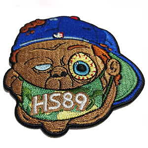 Écussons brodés tissés personnalisés de haute qualité avec lettres en relief, en tissu denim à séchage rapide pour T-shirts et vêtements, logo personnalisé - Product Image 1