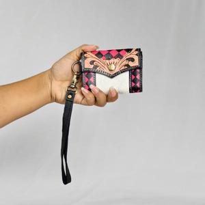Tarjetero Bohemio Hecho a Mano con Patrón Geométrico y Cierre de Botón, Cartera Corta para Mujer - Product Image 2