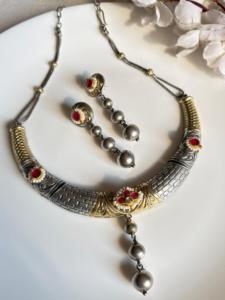 Dualstone hasli avec fusion Kundan et ensemble de boucles d'oreilles - Product Image 3
