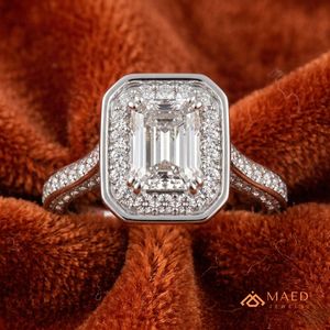 Anillo de Compromiso de Plata Chapado en Oro con Moissanita Corte Esmeralda y Halo para Mujer, Joyería Nupcial Vintage, Regalo de Aniversario - Product Image 2