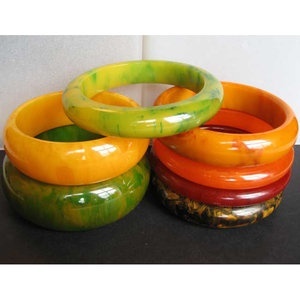 H a CRAFT Vintage <b>Resin</b> Bangles with Carved Floral & Lovers Design Classic Style Women's Party Jewelry - Product Image 6