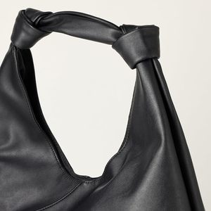 Bolso Hobo de Cuero Genuino Minimalista de la Mejor Calidad para Mujer, con una Sola Correa, Parte Superior Abierta, Gran Capacidad, para Uso Diario, Color Negro, de la India - Product Image 2