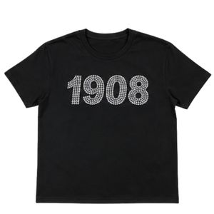 เสื้อเชิ้ตแขนสั้นลายกราฟิกสีดำ 1908 สำหรับผู้หญิง เสื้อผ้าฝ้ายลำลอง แฟชั่นทันสมัย สวมใส่สบายทุกวัน เสื้อผ้าสไตล์ทีม - Product Image 5