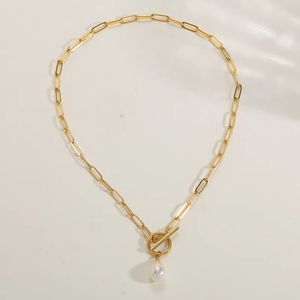 Collier pendentif uni pour femme en acier inoxydable 304 avec finition plaquée or 18 carats et chaîne en forme de trombone - Product Image 2