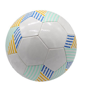 Ballons de football professionnels de haute qualité pour l'entraînement des équipes sportives, en cuir PU de la meilleure qualité. - Product Image 3