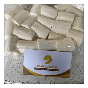 Cassava surgelée IQF, fabriquée à partir de morceaux de racine de manioc frais, pour la cuisson, la friture et la préparation de snacks, transformée au Vietnam. - Product Image 1