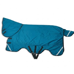 Couverture et tapis pour chevaux OEM 100% polyester Ripstop imperméable, rembourré, poids moyen, pour l'hiver, personnalisable - Product Image 2