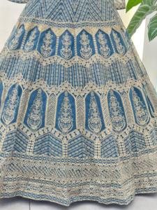 Lehenga choli sequins Jari ชุดงานเย็บปักถักร้อยชุดผ้าไหมแฟชั่นยาวถึงพื้น - Product Image 4