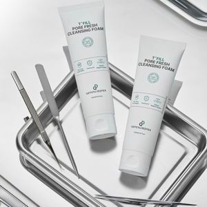 Espuma Limpiadora de Poros Profundos con Extracto de Árbol de Té y Control de Grasa, Limpiador Facial No Resecante para Piel Sensible - Product Image 3