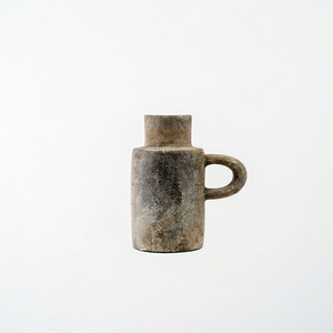 Jarra de Barro Rústica Marrón, Jarra de Cerámica Hecha a Mano, con Asa de Anillo, Recipiente Decorativo de Cerámica, 13x32cm, Decoración - Product Image 1