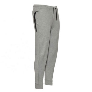 Conjunto Deportivo de Felpa Técnica para Hombre, Sudadera con Capucha y Pantalones Ajustados para Fútbol, Conjunto Deportivo de Felpa Técnica Personalizado para Hombre - Product Image 4