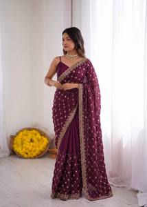 Sari de Seda Borgoña Bordado, Vestido Ajustado, Ropa Tradicional India, Atuendo para Ocasiones Festivas - Product Image 2