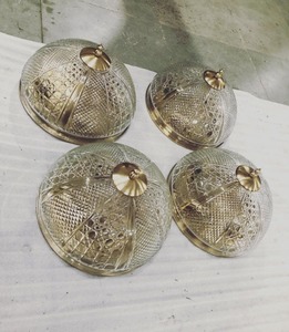 Lámpara Colgante Redonda de Cristal con Acabado en Latón y Globo Acanalado para Decoración del Hogar - Product Image 6