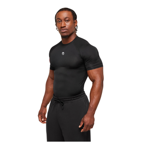 เสื้อยืดบาสเลเยอร์แบบรัดรูปสีดำสำหรับชุดกีฬาผู้ชาย ชุดออกกำลังกาย และชุดวอร์ม พร้อมความยืดหยุ่นที่สวมใส่สบาย - Product Image 3