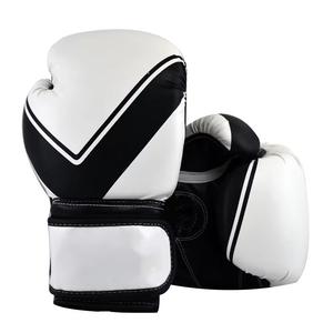 Gants de boxe en cuir PU personnalisables en gros avec évacuation de l'humidité et fermeture à lacets pour l'entraînement MMA et l'utilisation sur sac de frappe - Product Image 1