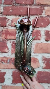 Portail en fer forgé artisanal Iron Nature, motif champignon et plume de daim, assemblage facile, finition peinte, style asiatique - Product Image 4