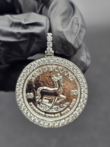 Pendentif en argent sterling 925 de qualité supérieure, serti de moissanite, pour homme, bijoux hip-hop, pendentif personnalisé en argent 925 - Product Image 1