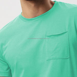 T-shirt à poche avant, manches courtes, col rond, t-shirts à col rond, manches courtes, coupe régulière, t-shirts en microfibre - Product Image 6