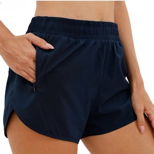 Shorts Deportivos Grises para Mujer, Cintura Media, Elásticos, de Secado Rápido, Tejido de Poliéster con Bolsillos, Corte Regular, Fabricante OEM - Product Image 6